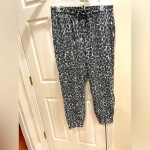 Zenana gray/leopard joggers 2xl NWOT